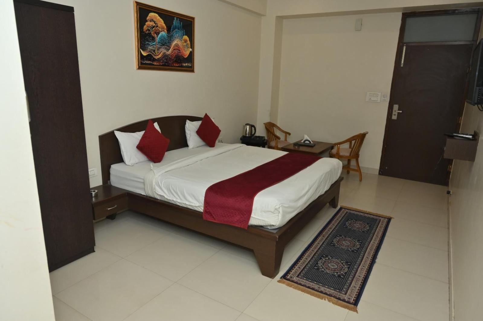 Shiv Palace Hotel 3*